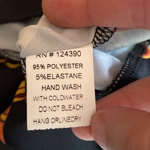 NWT “Two Hearts” Chainlink Print Top with Ruffles in Sleeves Size Plus 1X - Picture 7 of 14